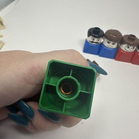 Vintage Lego Duplo FIGURES Older Style Bust Square People Character Lot 8 Pc - Picture 4 of 4